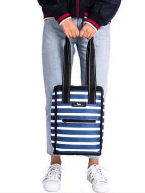 Scout Nantucket Navy Blue & White Striped Medium Pleasure Chest Insulated Cooler